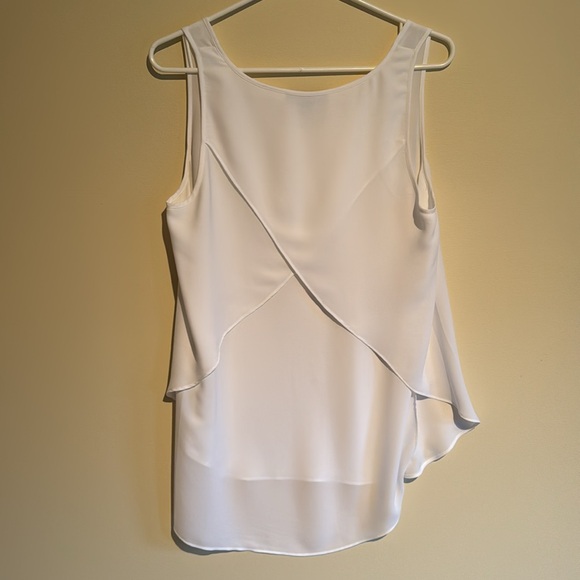 Four (4) Banana Republic tank tops - all size medium. - Picture 9 of 9